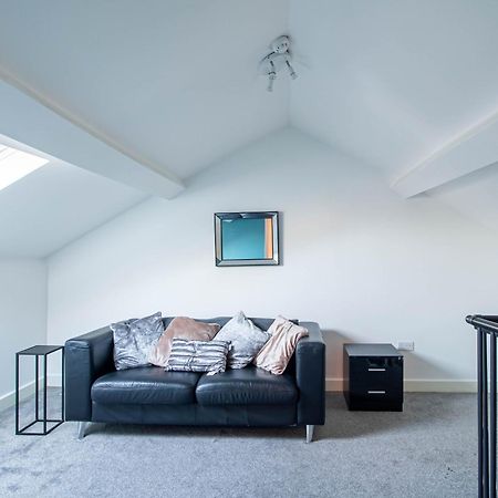 Heart Of Huddersfield Apt10 Extérieur photo